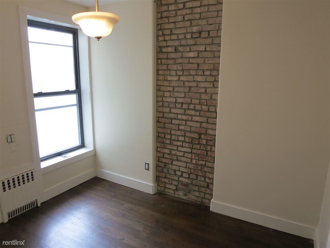 Building Photo - 143 Starr St