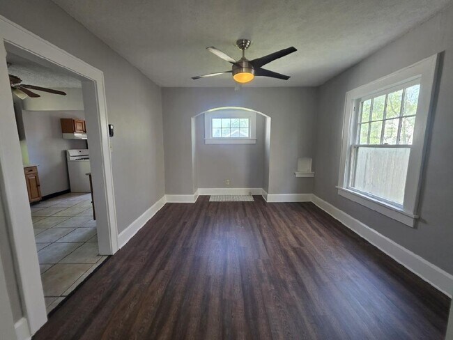 Foto del edificio - 907 14th St NE