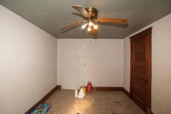 Foto del edificio - 140 W 6th St