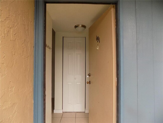 Foto del edificio - 2811 SW Archer Rd
