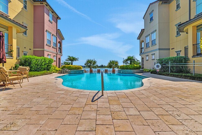 Foto del edificio - 12 Tassia Ln