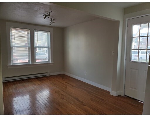 Primary Photo - 10 Elm St