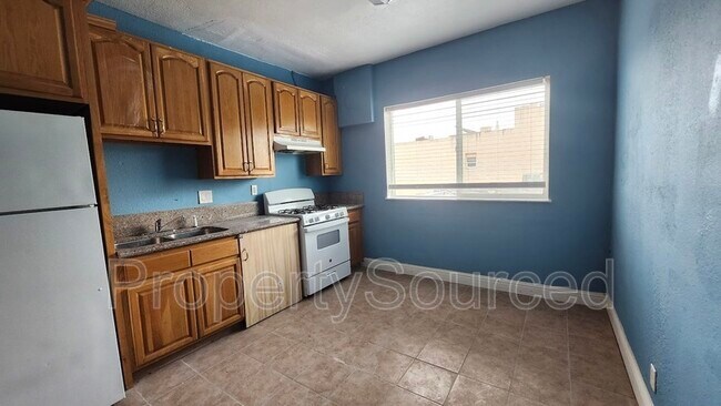 Foto del edificio - 139 W Yosemite Ave