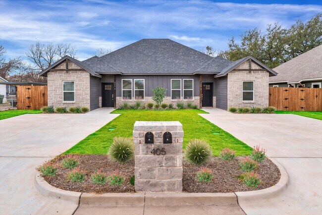 Foto del edificio - 405 Lake View St