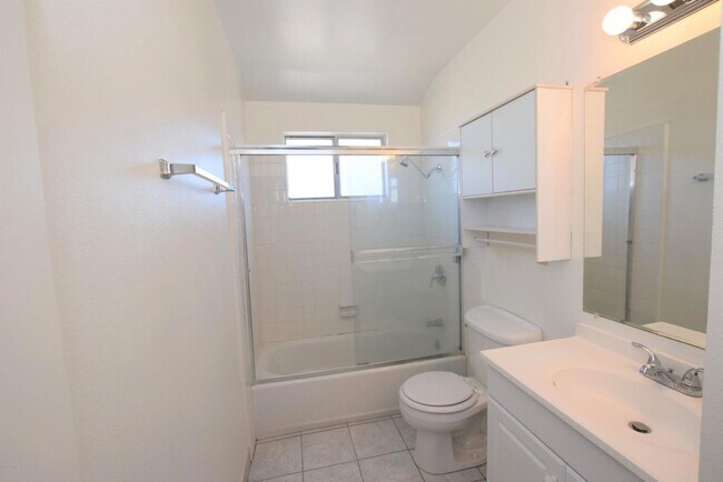 Foto del edificio - Popular Victoria Avenue Penthouse