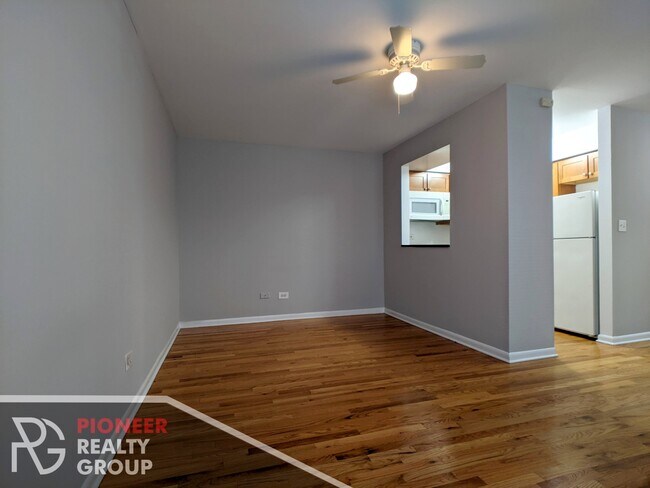 Foto del edificio - 524 W Oakdale Ave