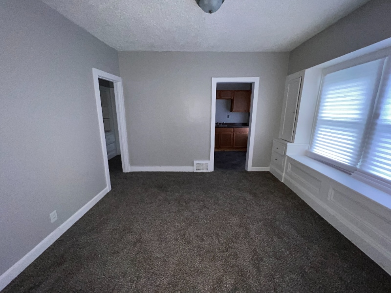 7701 New York Ave Cleveland, OH 44105 – photo 5