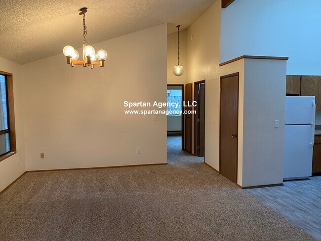 Foto del edificio - 15412 Garden St