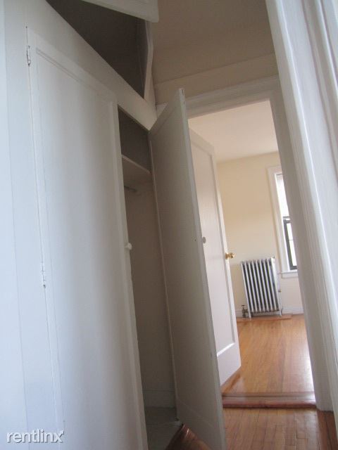 Building Photo - 307 E 239th St