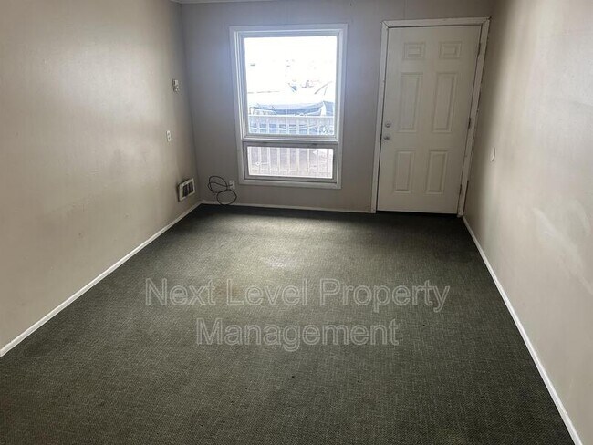 Foto del edificio - 1501 Montana Hwy 35