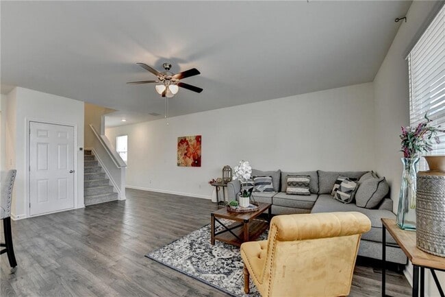 Foto del edificio - 159 Mead Ct