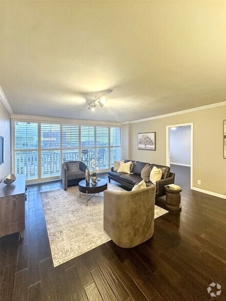 Building Photo - 3701 Turtle Creek Blvd