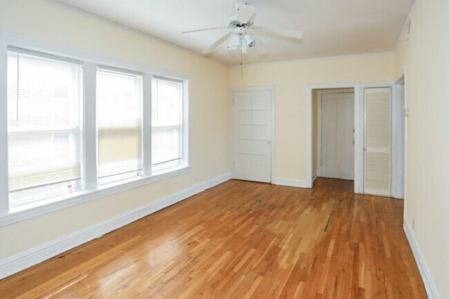 Foto del edificio - 3529 N Broadway St