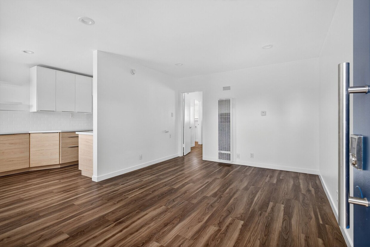 Foto principal - 4308 E 4th St