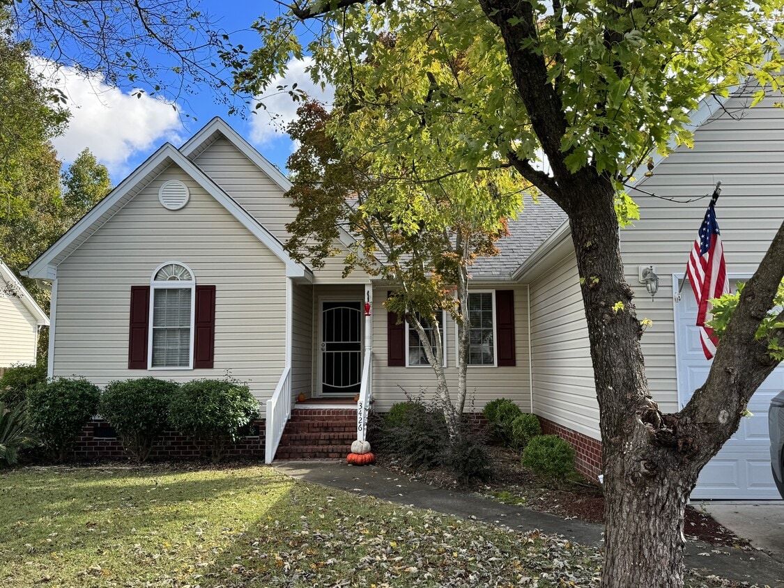 Foto principal - 3426 Shadow Birch Rd