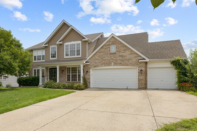 Building Photo - 683 Churchill Ln