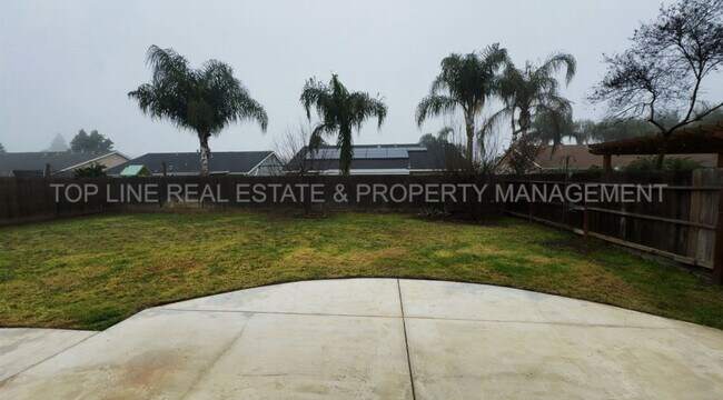 Foto del edificio - Beautiful home for rent in NW Visalia