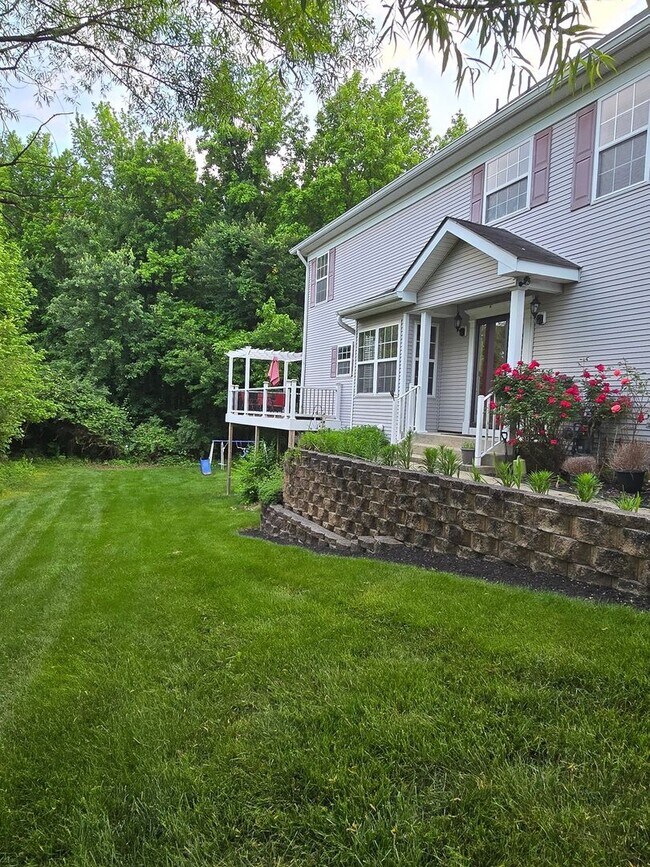Foto del edificio - 3 Bedroom Single Family Home in Lawrence T...