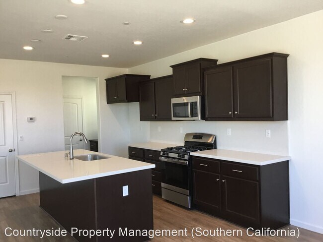 Foto del edificio - 3 br, 2.5 bath House - 1352 W. Walter Avenue