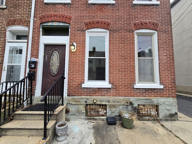 Foto del edificio - 127 N 12th St