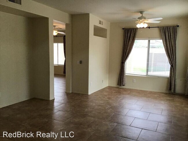 Foto del edificio - 4 br, 2.5 bath House - 40932 N Barnum Way