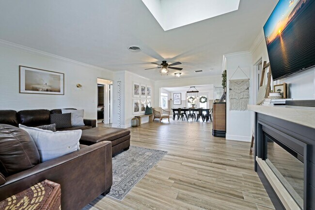Foto del edificio - 5702 SE Laguna Ave