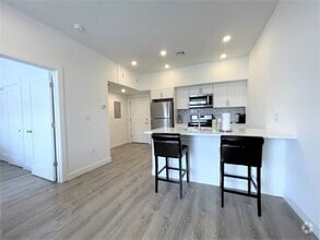 Building Photo - 302 Broadway
