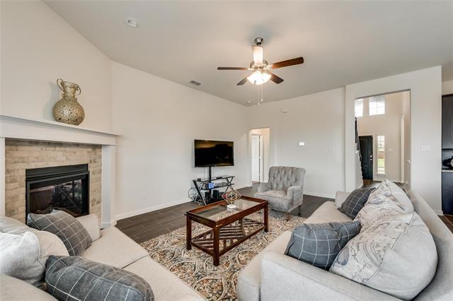 Building Photo - 612 Golden Bell Dr