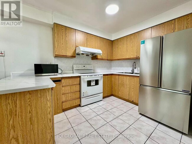 Building Photo - 25 Pebble Byway