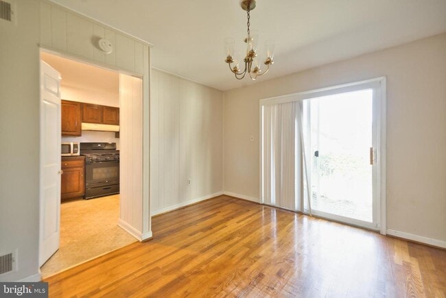 Foto del edificio - 800 Rosemere Ave