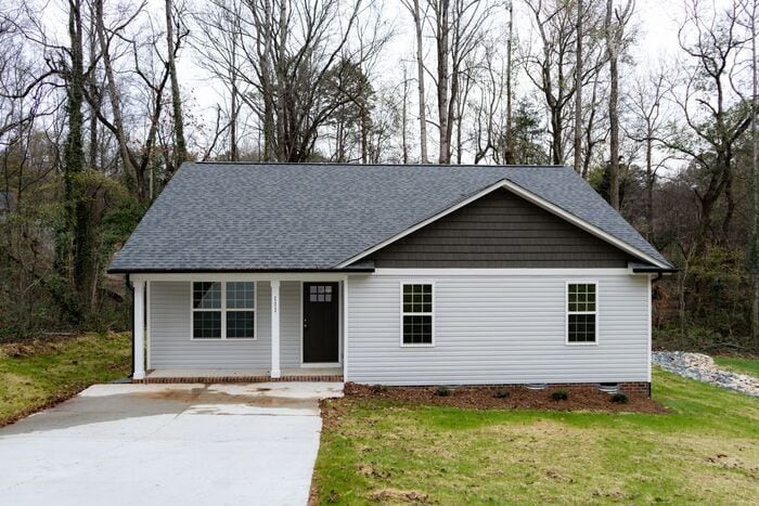 Primary Photo - Like new house in nice Concord location!!
