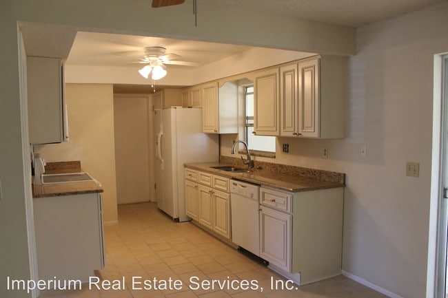 Building Photo - 3 br, 2 bath House - 2029 Cormorant Dr