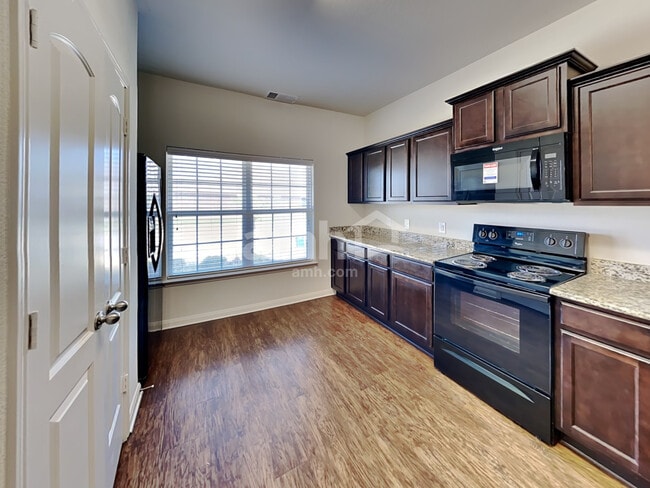 Building Photo - 4505 Shy Creek Ln