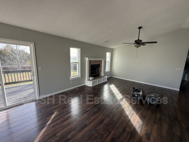 Foto del edificio - 816 S Longbranch Dr