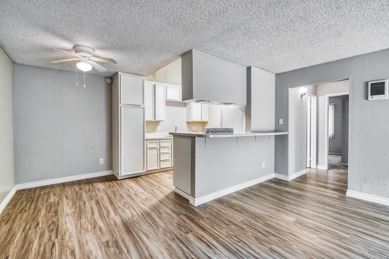 Silver Oak Apartments Oceanside, CA