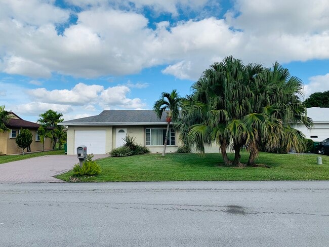 Building Photo - 7402 NW 94th Ave