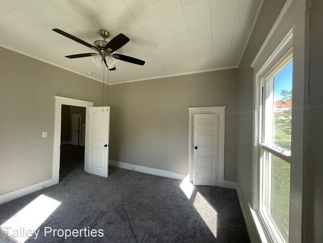 Foto del edificio - 3 br, 2 bath House - 10 Walnut Street