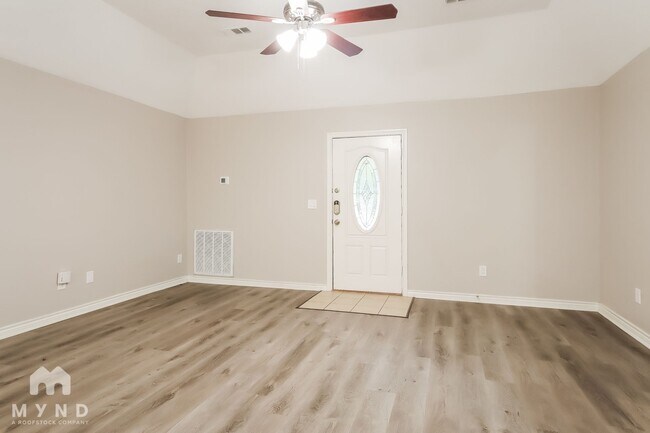 Foto del edificio - 1606 Briarcliff St