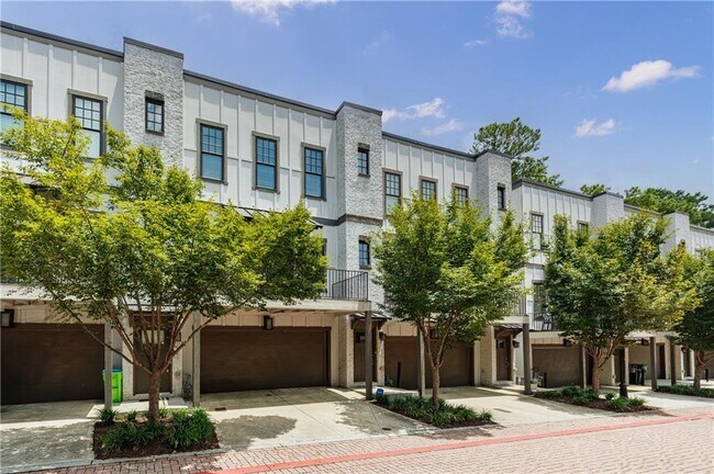 Foto del edificio - 733 Taylor Ct