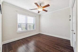 Building Photo - 4612 Chartres St