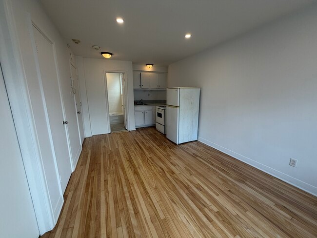 Building Photo - 110 rue Rachel