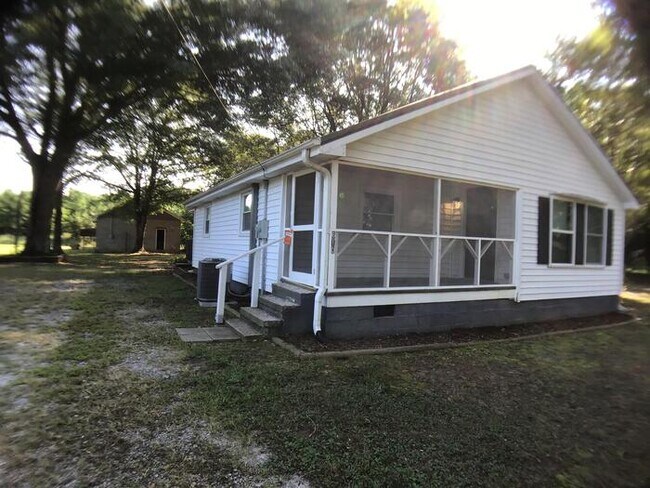Building Photo - 610 Cemetery Rd