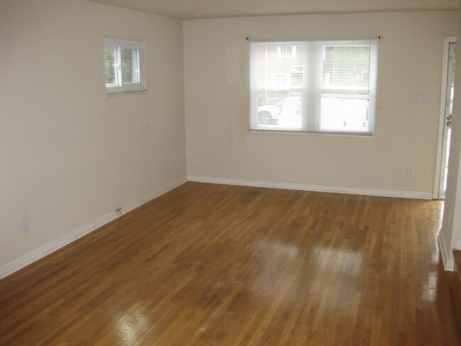 Building Photo - 4018 27th Ave