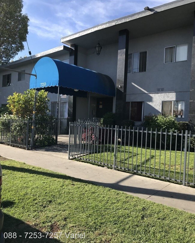 Foto del edificio - 7253 Variel Ave