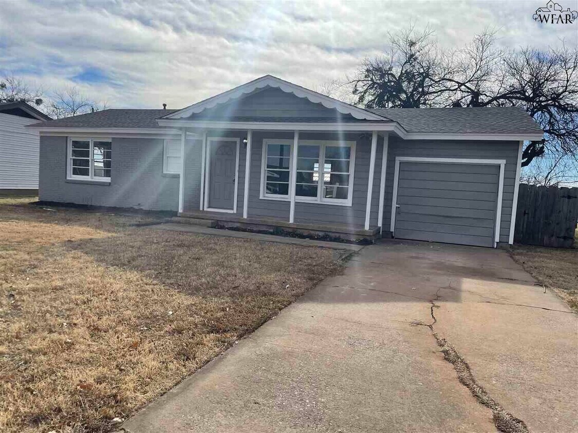 813 Van Horn St, Iowa Park, TX 76367 House for Rent in Iowa Park, TX