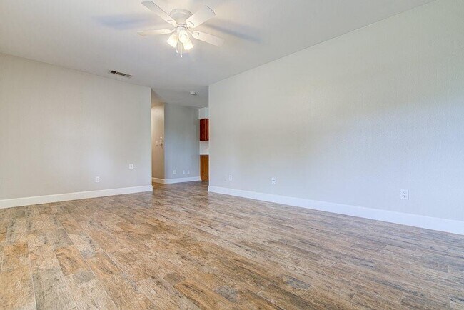 Building Photo - 2502 Bois D Arc Ln