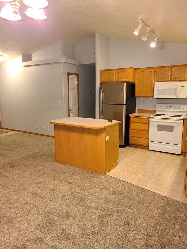 Building Photo - 5027 W Lemonwood Ln