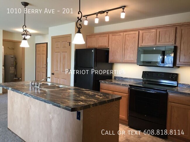 Foto del edificio - 1010 Berry Ave