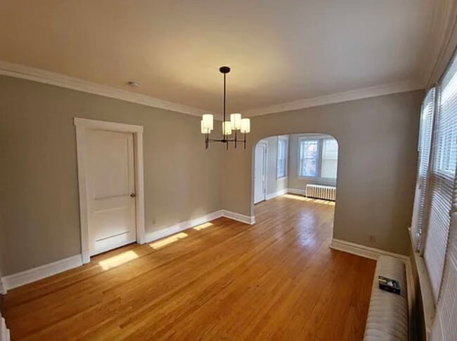 Building Photo - 2238 Ridgeland Ave