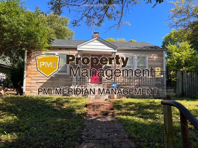Building Photo - Beautiful Hidden 3 Bed 1.5 Bath